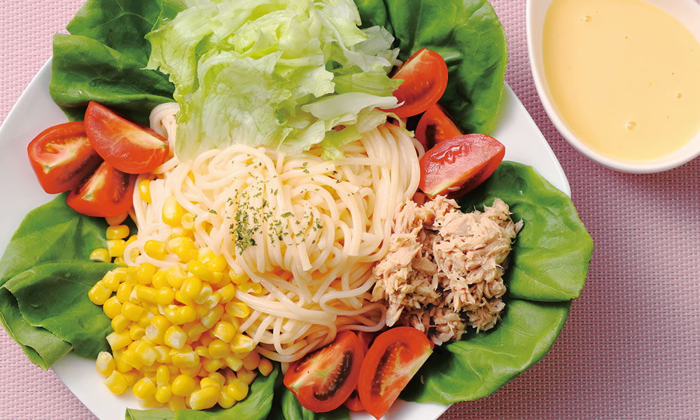 トマトうどんサラダ